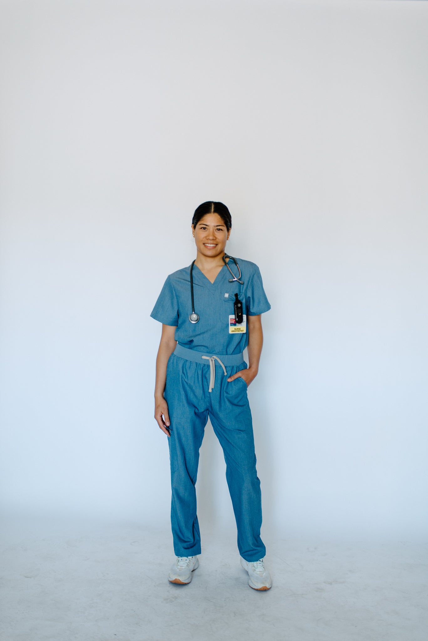 Avery Straight Leg Scrub Pant in Shock ‘em Chambray